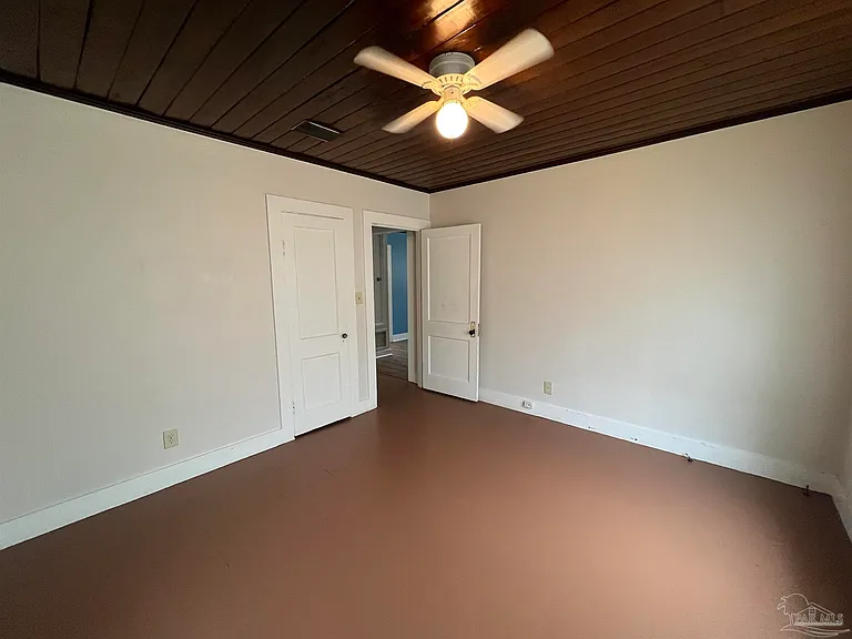3104 W Gadsden St — Photo 11