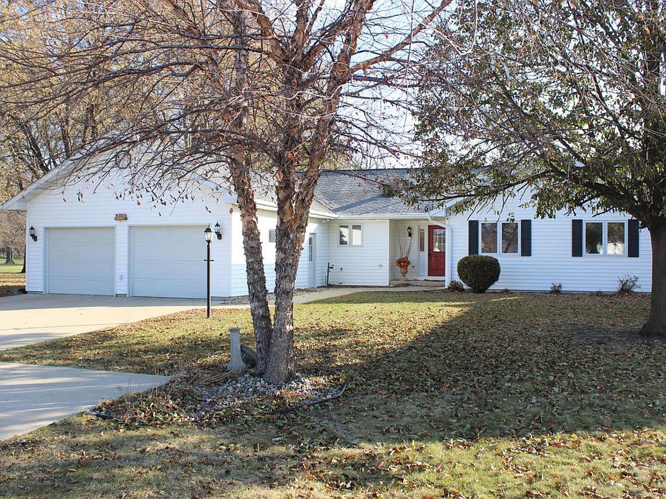 1st image of 1030 S Emerald Hills Dr
