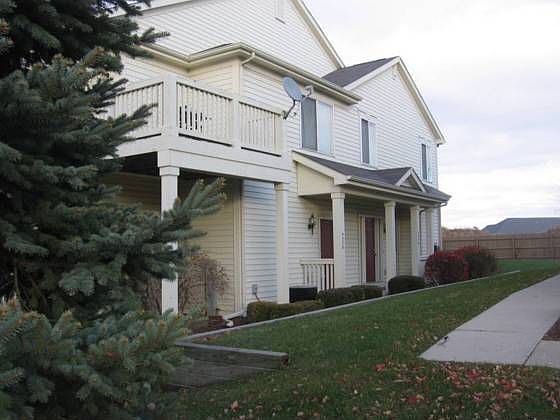 1st image of 4540 Hilltop Dr