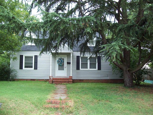 1st image of 213 Williams St