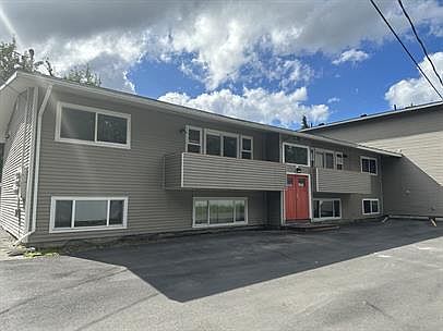 1st image of 2116 Fairbanks St #3