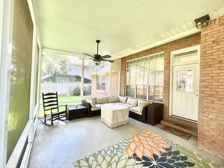 1660 Northridge Rd — Photo 30
