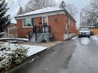 559 Drymen Cres, Mississauga, ON L5G2N9