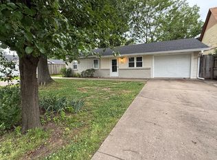 304 SE B St, Bentonville, AR 72712