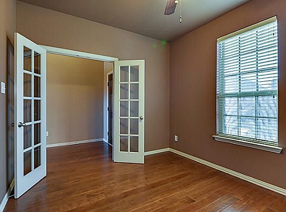 5th image of 4977 Grinstein Dr