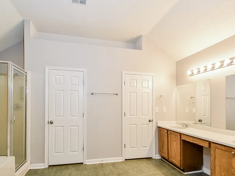 4480 Glenchase Dr — Photo 11