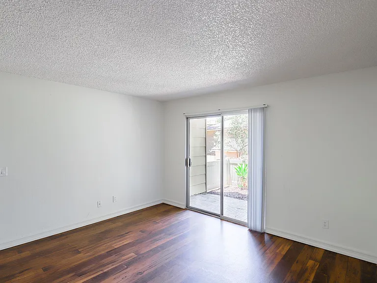 Peppertree Apartments — Photo 73