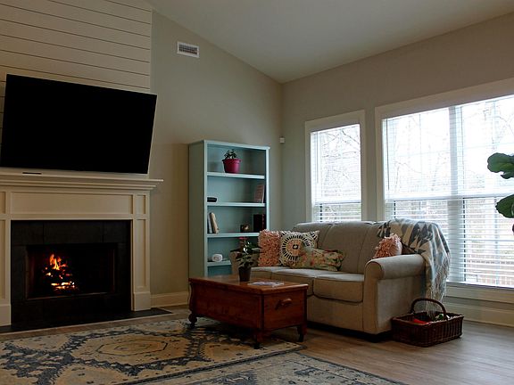 5th image of 40A Dendy St