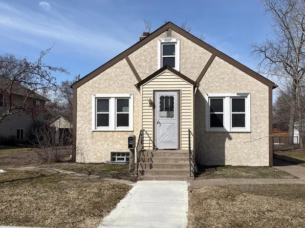 537 Van Buren St, Anoka, MN 55303