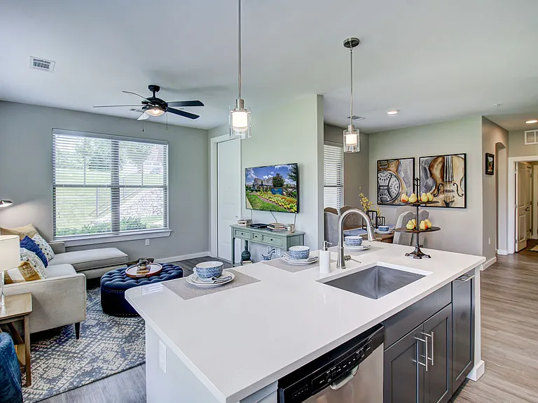 Heartwood at Lockwood Glen — Photo 40