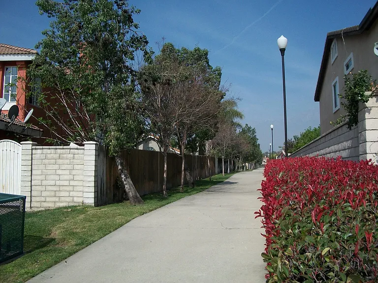 14291 Lauramore Ct — Photo 27