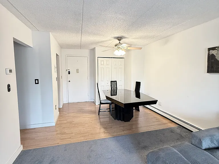 560 Halstead Ave #3J — Photo 4