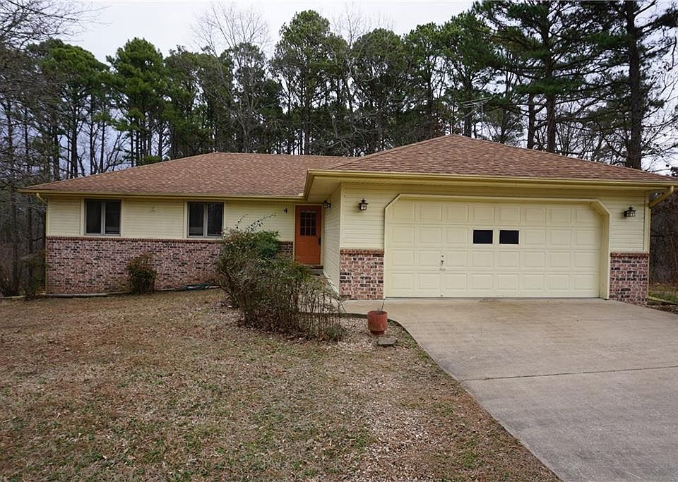 1st image of 4 Bassingham Ln