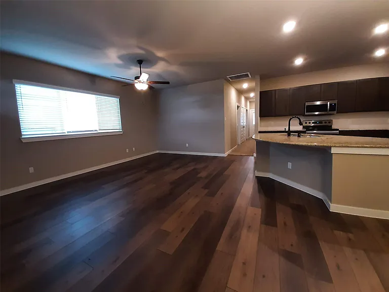 25148 Pacific Wren Dr — Photo 3