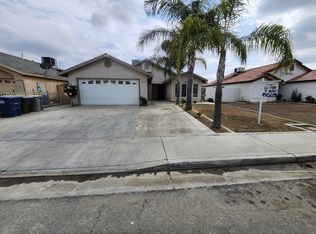 2218 Rizal Dr, Delano, CA 93215