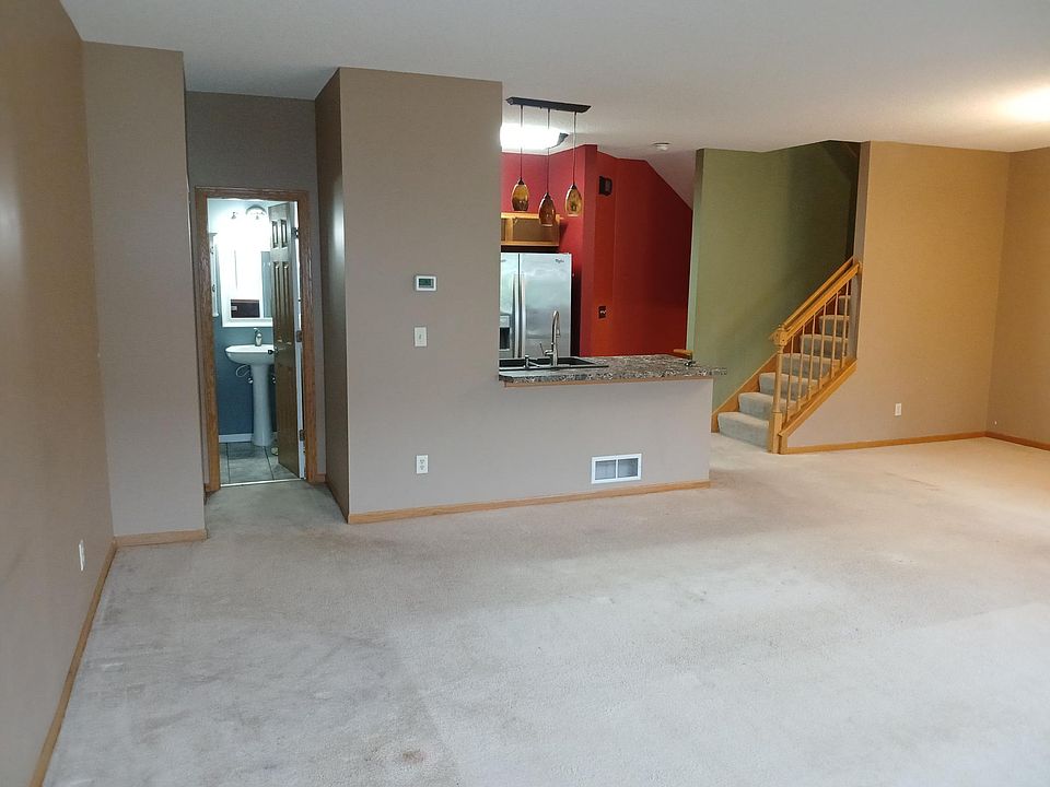 1st image of 660 Kingfisher Ln APT C