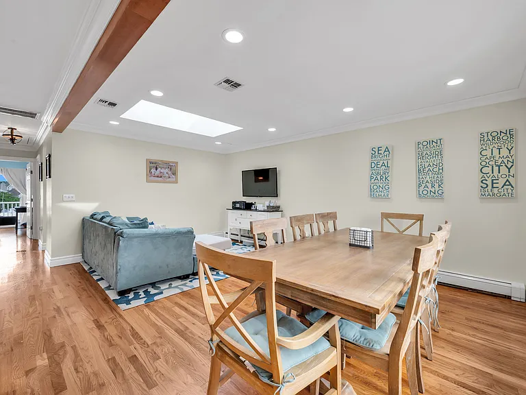 15 Seville Dr — Photo 43