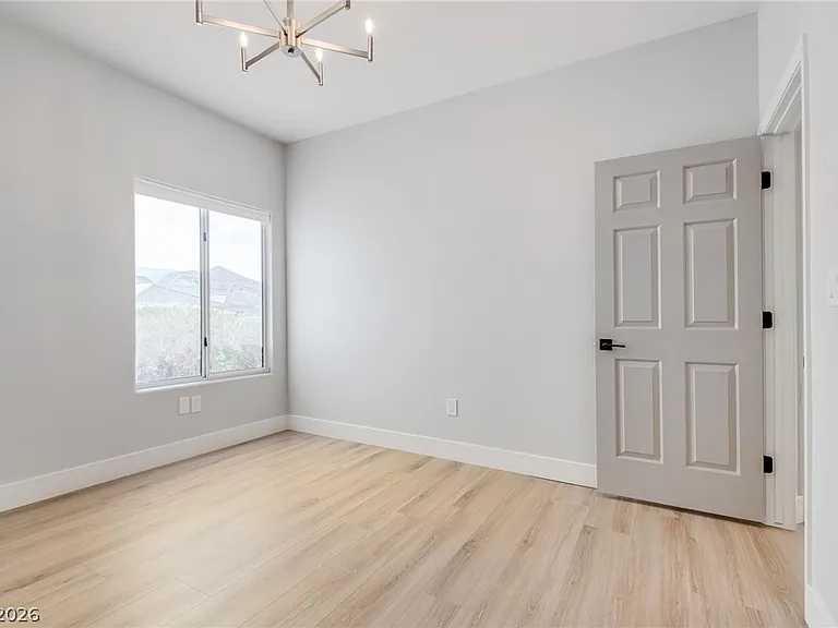 2508 Sandilands Dr — Photo 31