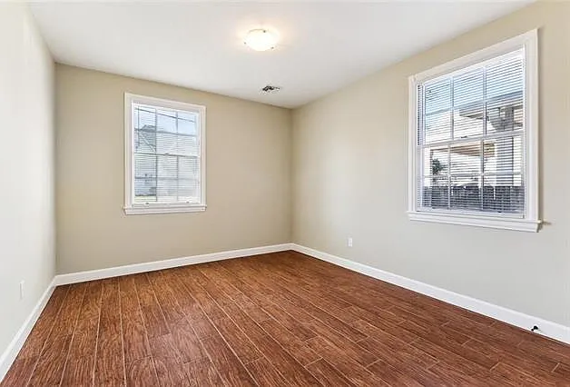 129 Stewart Ave — Photo 14