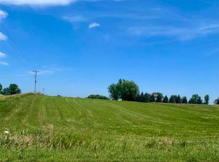 874 Daulton Dr, Tipton, IA 52772