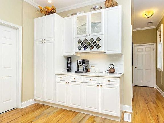 2nd image of 1342 N Dean St #1A