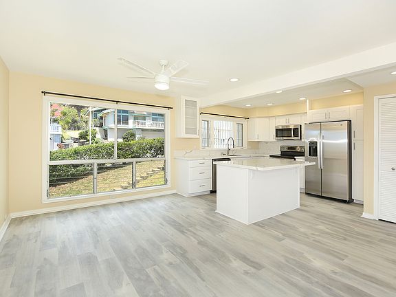 Dining area/kitchen