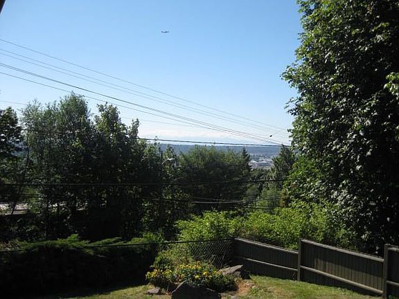 4th image of 10802 Beacon Ave S