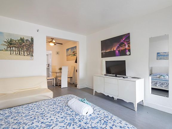 3rd image of 761 Euclid Ave #5