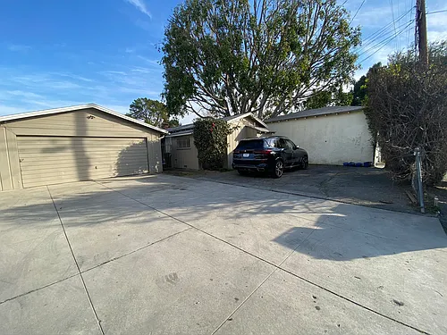 4845 1/2 Agnes Ave Photo 1