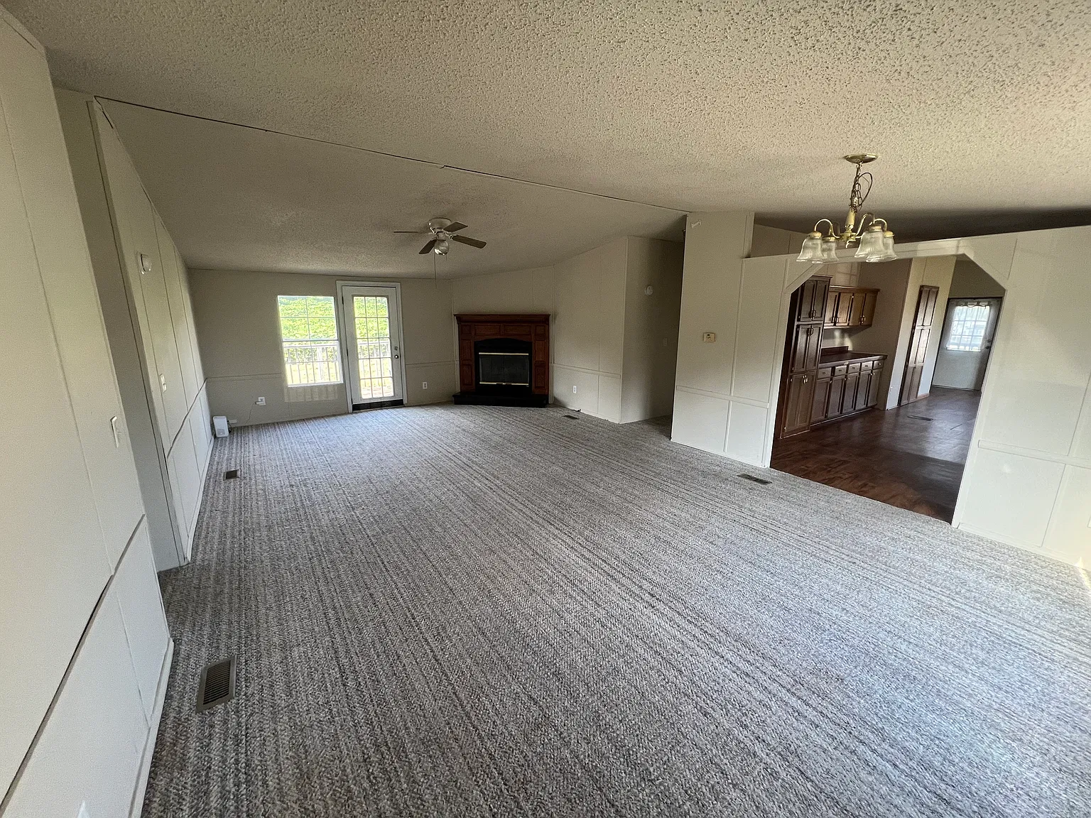 38 Cougar Dr — Photo 4