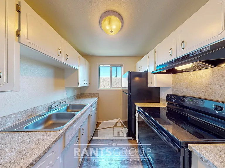 419 9th Ave SE — Photo 9