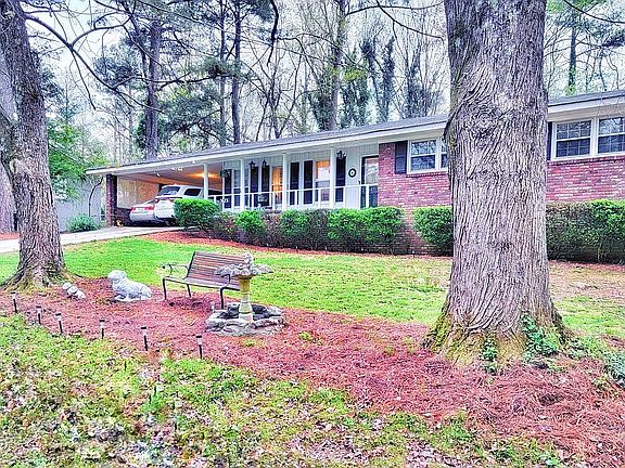 2nd image of 3673 Collins Dr