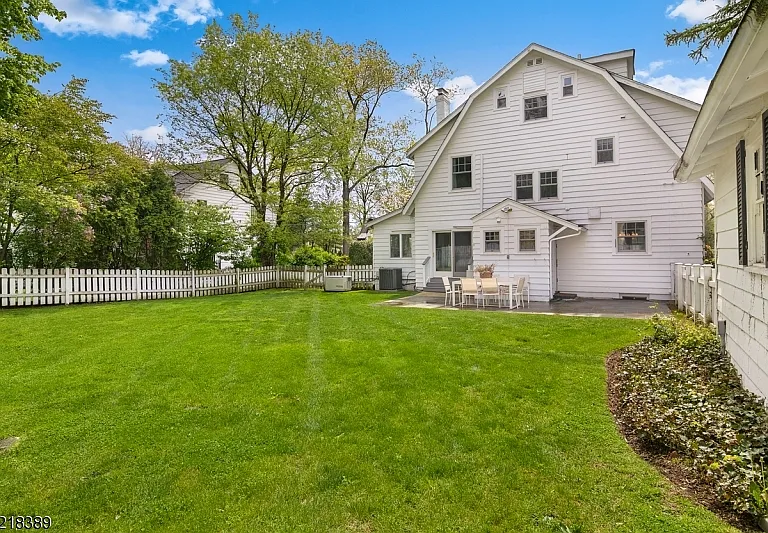 11 Pine Ter — Photo 21