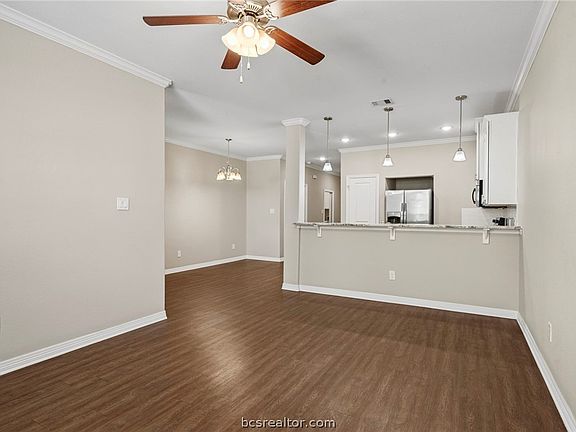 3rd image of 2143 Big River St