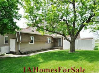 4869 Harmony Pl, Waterloo, IA 50701