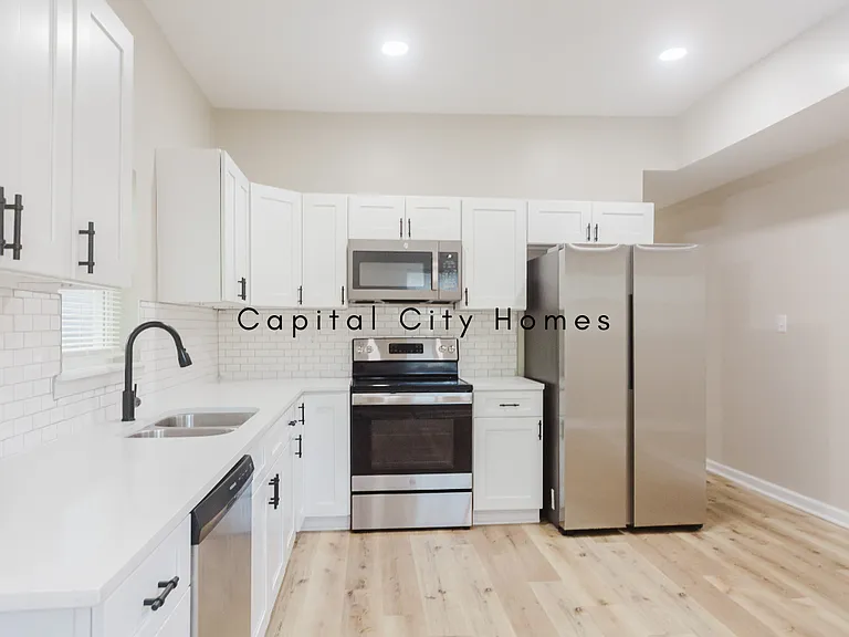 2525 E 10th St #2525 — Photo 2