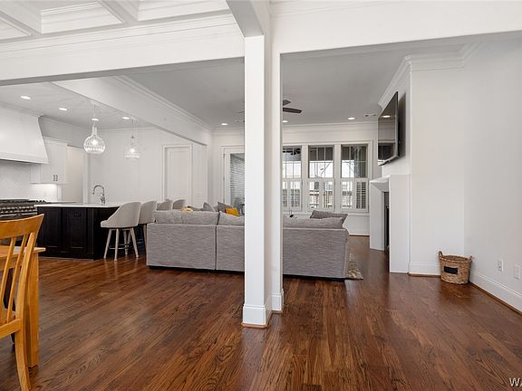 5th image of 6055 Rosemeade St