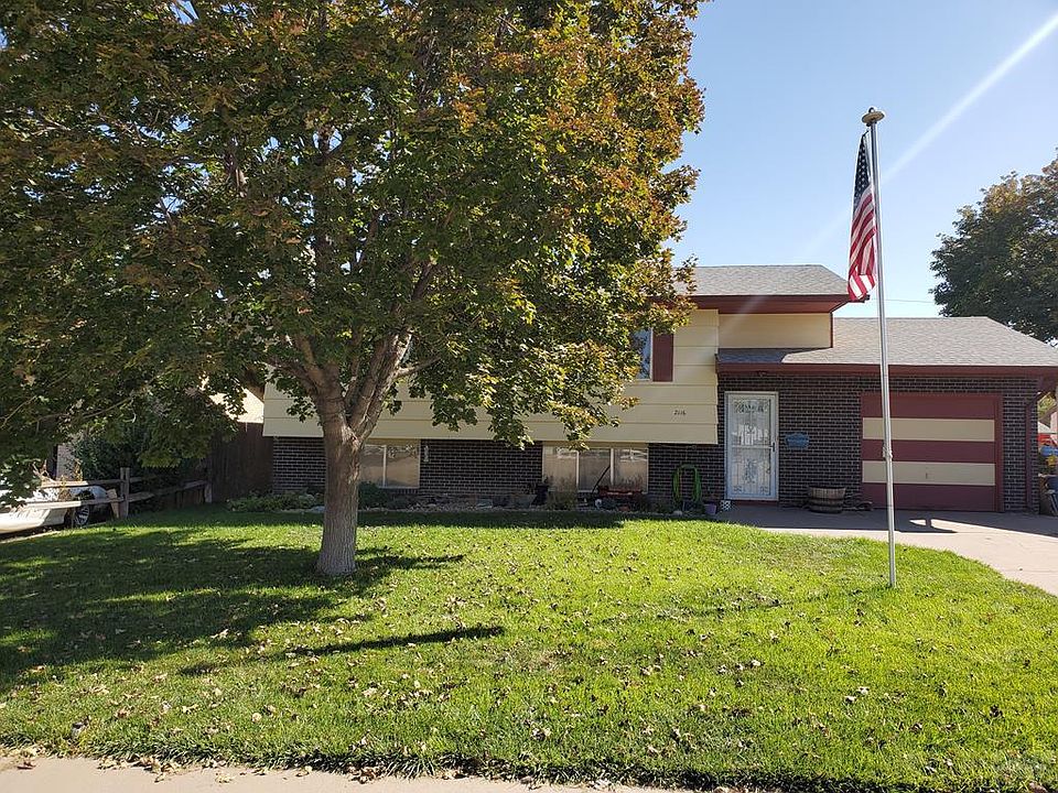 1st image of 2116 Oakwood Ln