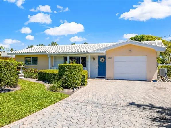 2513 Gulf Blvd, Belleair Beach, FL 33786