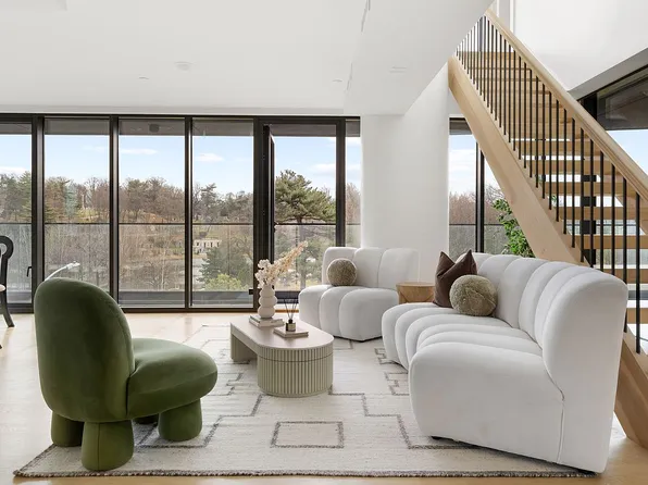 814 5th Ave #Penthouse, Brooklyn, NY 11232