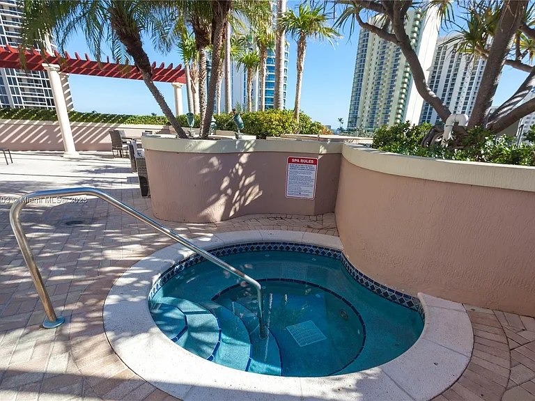 17555 Atlantic Blvd #806 — Photo 40