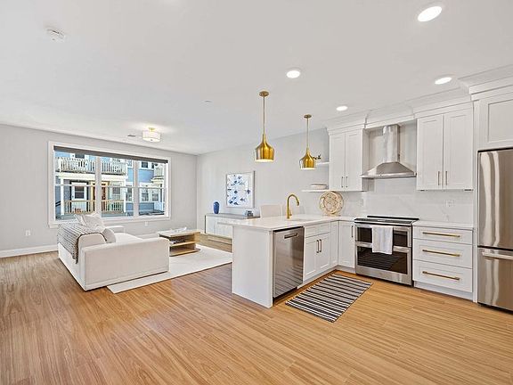 2nd image of 99 Foundry Place #102