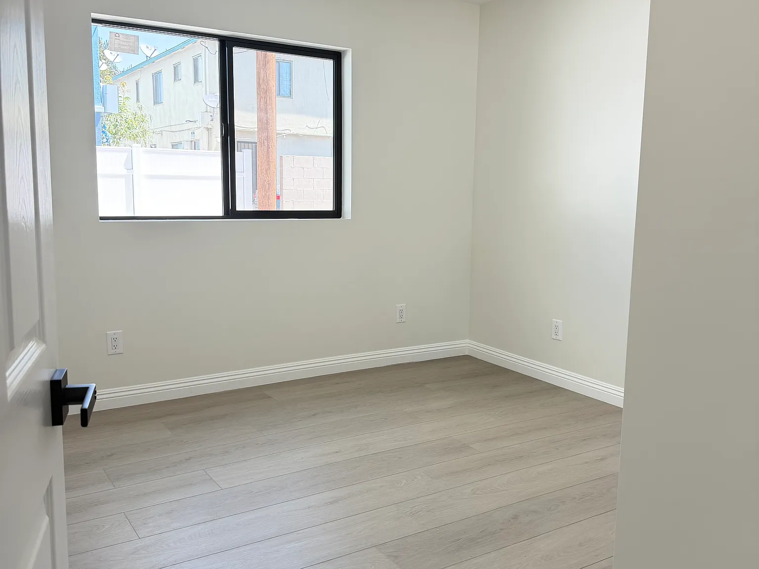 2 bed, 780 sqft, $3,000 — Photo 4