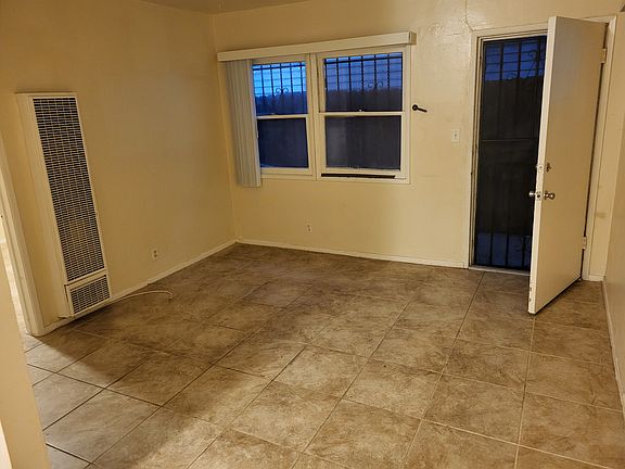 3rd image of 12521 York Ave #F