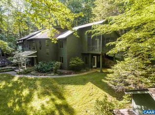 136 Foothills Dr, Nellysford, VA 22958