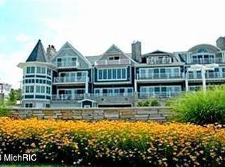 4 Oselka Dr, New Buffalo, MI 49117