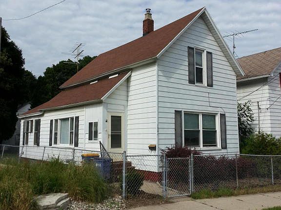 3rd image of 1241 Leonard St NW
