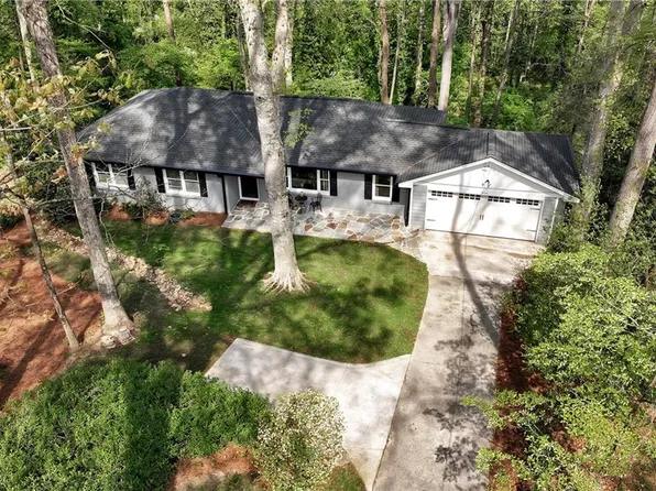 2424 Melinda Ct, Atlanta, GA 30345