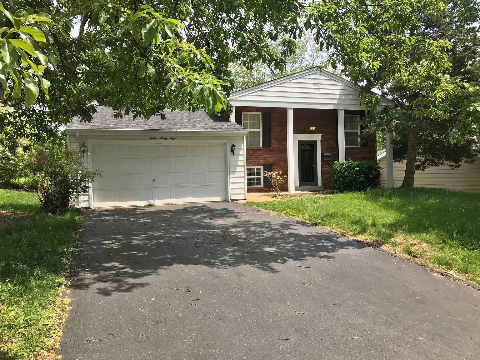 1238 Willow View Dr photo 1