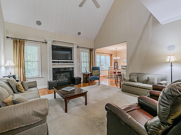 5th image of 140 Traylee Dr